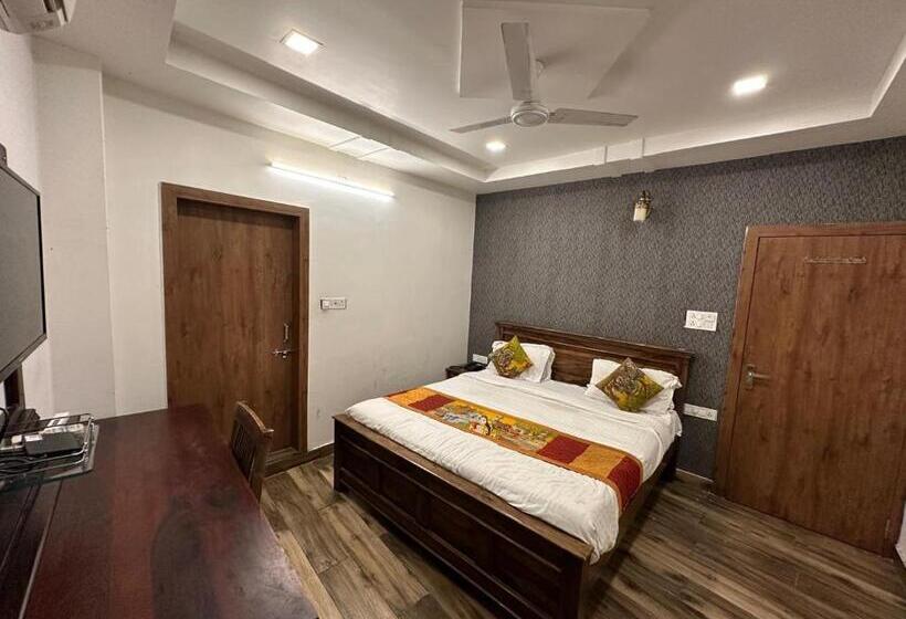 Номер Стандарт, Jaisal Inn   Pure Veg