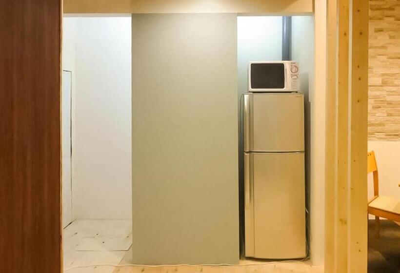 Семейный Номер Совместный Санузел, Relak Guest House 登別 Station