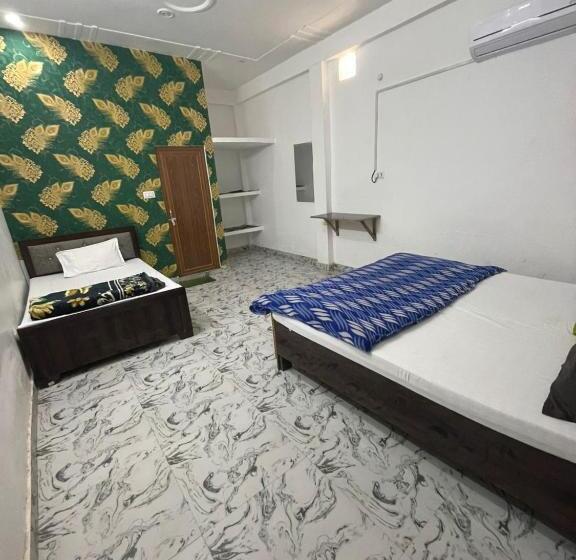 Quarto Triplo Deluxe, Goroomgo Ayodhya Dham Guest House Ayodhya
