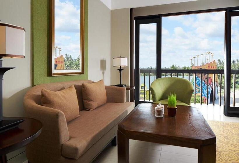 Полулюкс, él Hotel Royale Banyuwangi