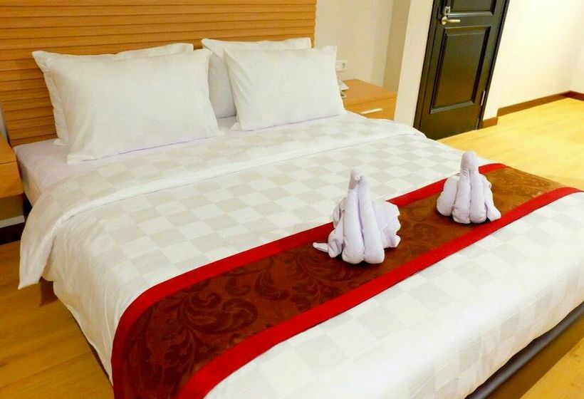 Delüks Oda, Syariah Radho Hotel Sengkaling