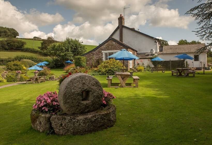 Номер Стандарт Вид на Сад, The Greyhound Inn And