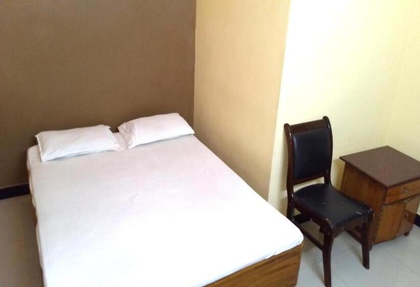 Standard Room, Ganga Palace