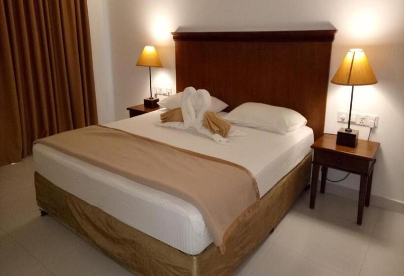Номер Deluxe с Балконом, Garden Beach Hotel Kalutara