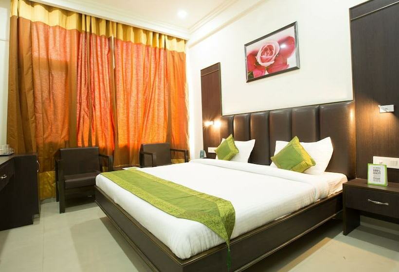 Номер Deluxe, Treebo Dee Intercontinental Amritsar