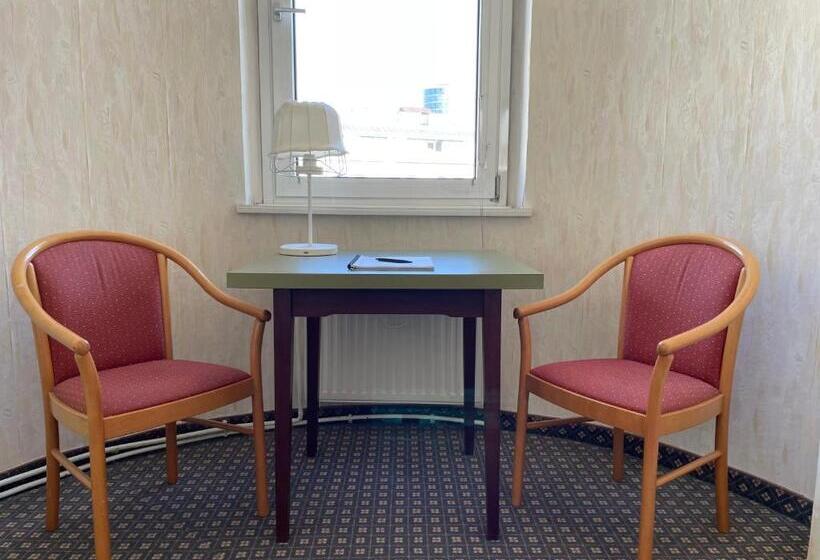 스탠다드 트리플 룸, Tabor Rooms
