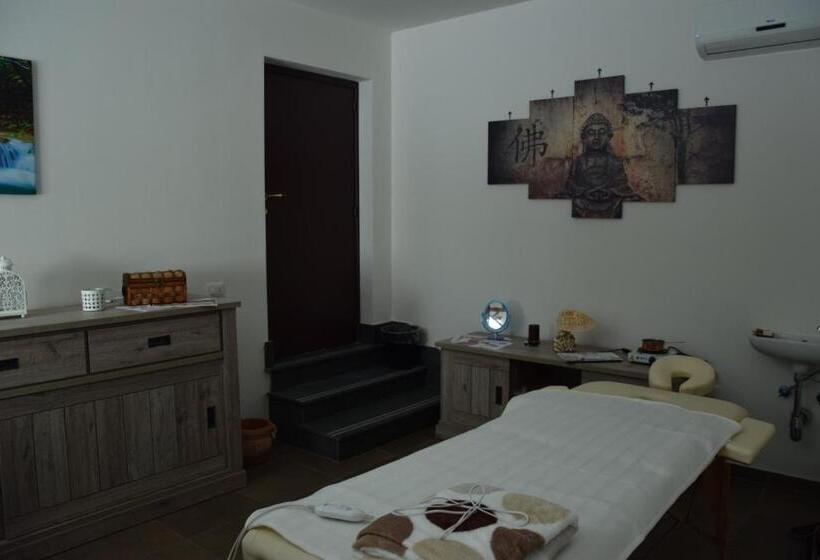Люкс с гидромассажем, Tenuta Ferrara