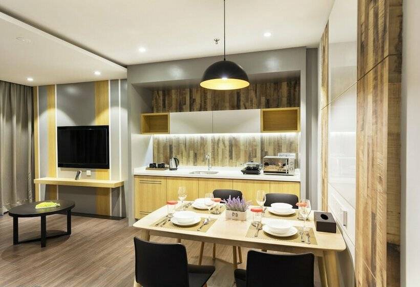سوییت, The Granite Luxury