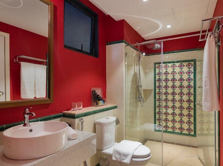 سوییت, The Granite Luxury