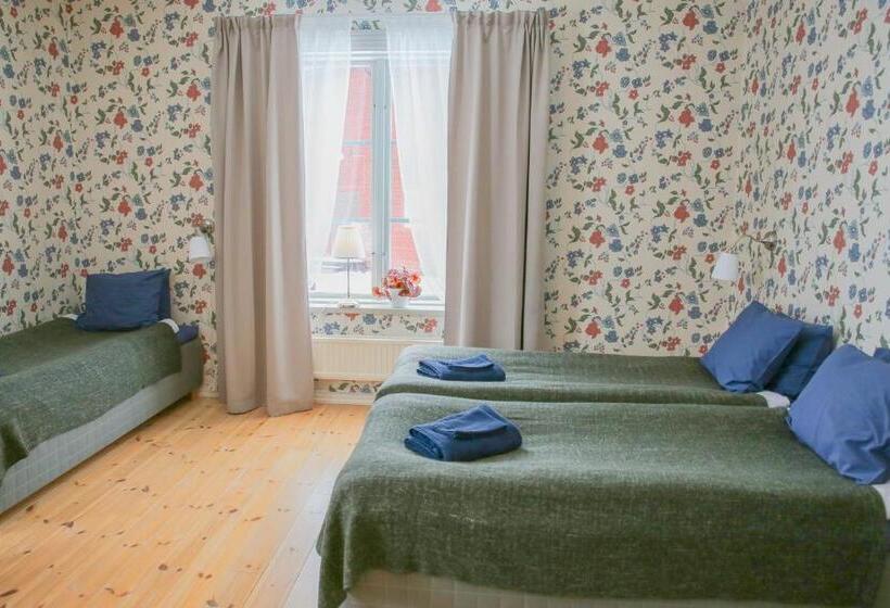 Семейный Номер Совместный Санузел, Polhem Bed & Breakfast