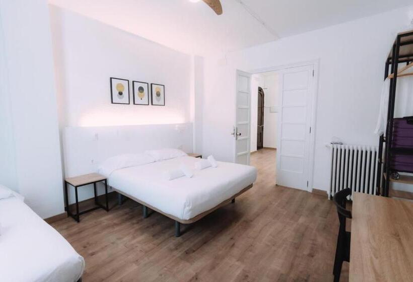 اتاق استاندارد سه نفره, Concept Rooms