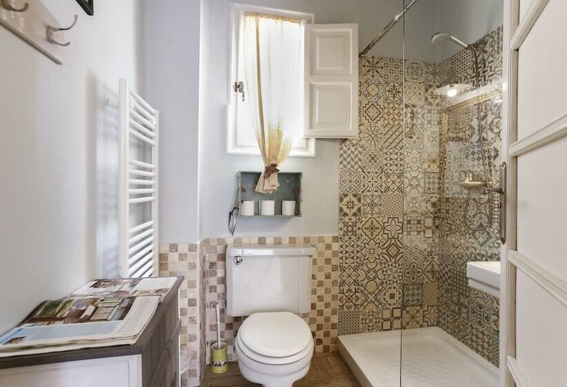 اتاق استاندارد سه نفره, Concept Rooms