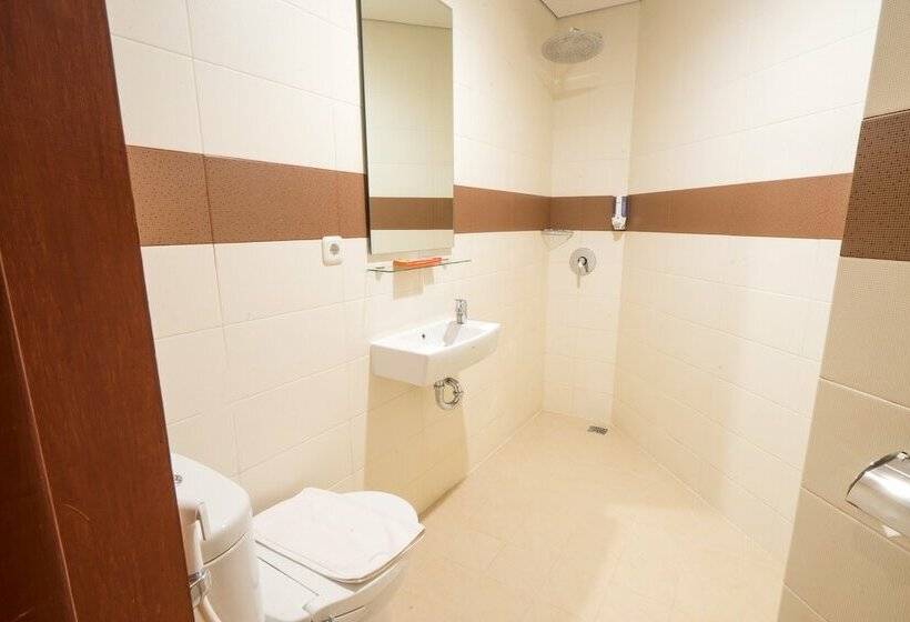 Апартаменты Deluxe 2 Спальни, Front One Hotel Jayapura