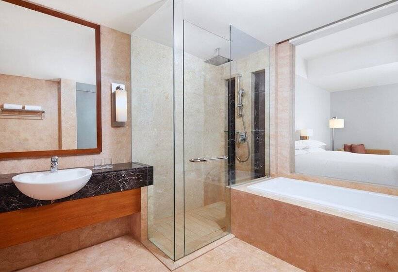 바다 전망 스위트, Four Points By Sheraton Manado