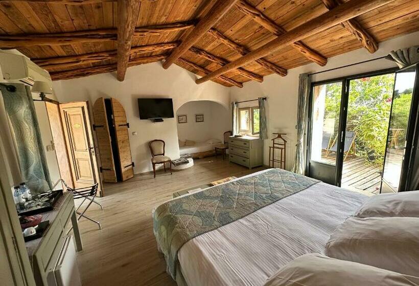 اتاق سوپریور, Hôtel Ambassador Palombaggia