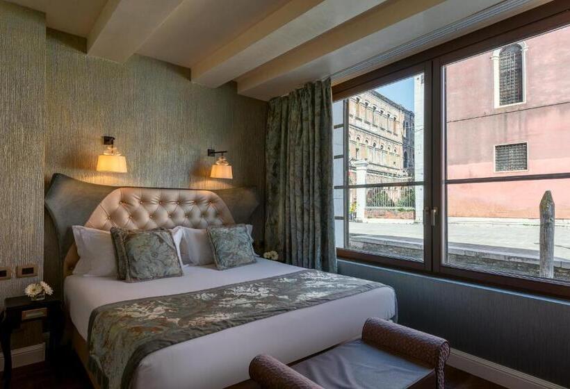 Camera Superiore con Vista, Palazzo Veneziano   Venice Collection