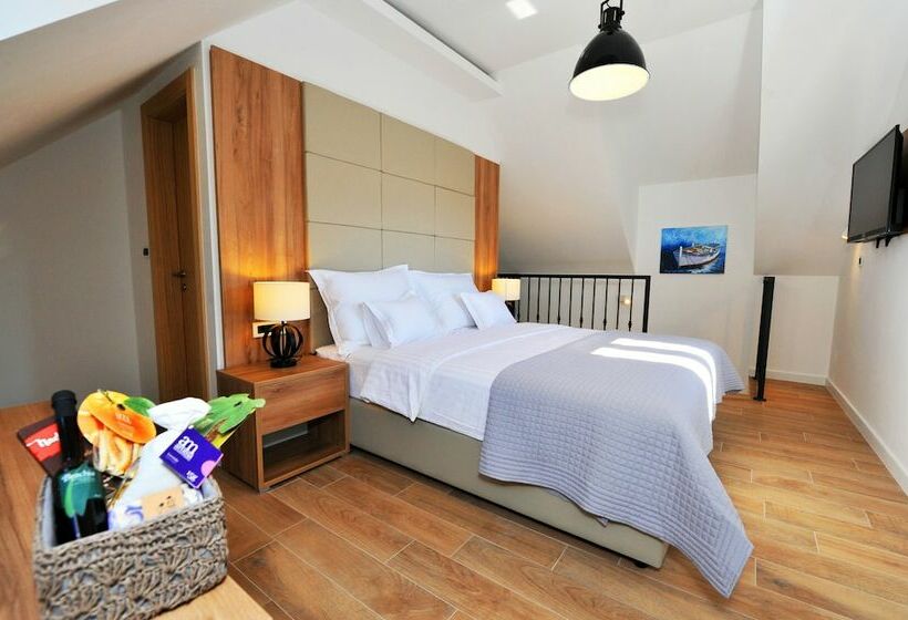 اتاق لوکس با چشم‌انداز شهر, Ibella Luxury Rooms