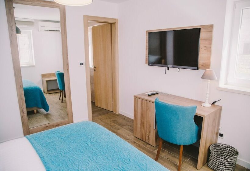 اتاق لوکس با چشم‌انداز شهر, Ibella Luxury Rooms