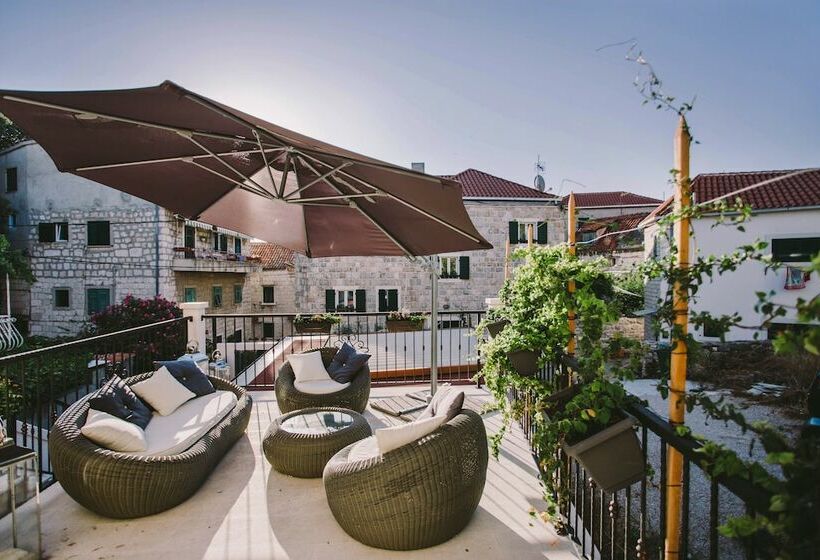 اتاق لوکس با چشم‌انداز شهر, Ibella Luxury Rooms