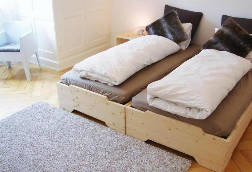 غرفة قياسية حمام مشترك, B&b Laupenring, Basel