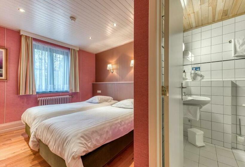 Номер Стандарт, Hôtel Le Cor De Chasse