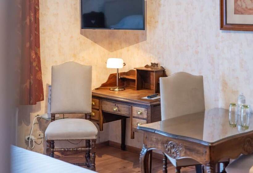 Номер Стандарт, Hôtel Le Cor De Chasse