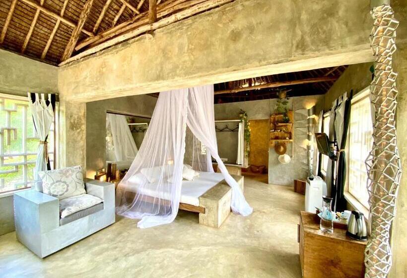 Deluxe Suite King Bed, Rock And Sea Resort
