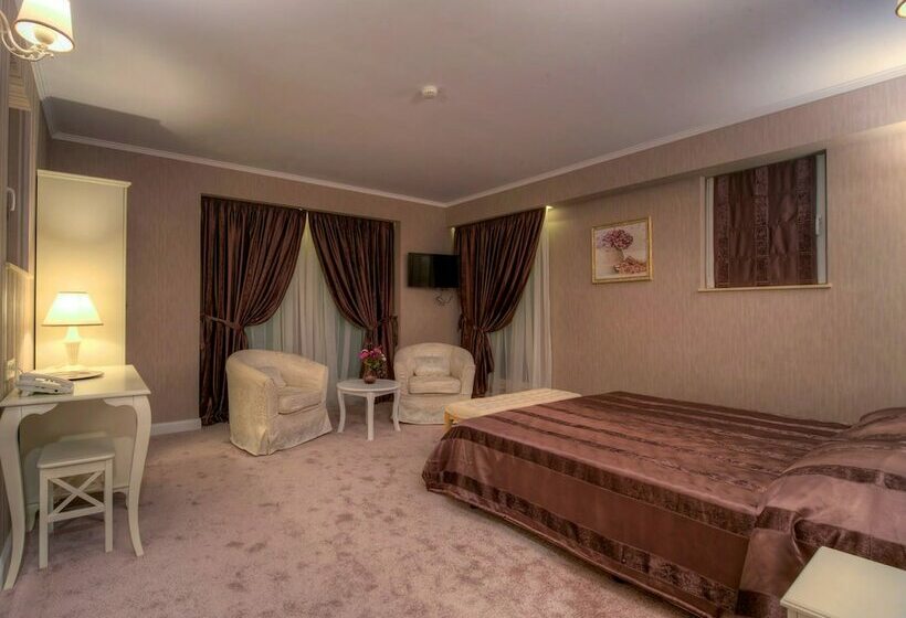 Quarto Deluxe, Family Hotel Agoncev