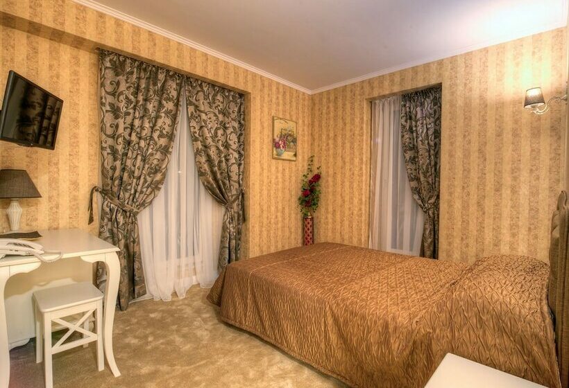 Quarto Estandar, Family Hotel Agoncev