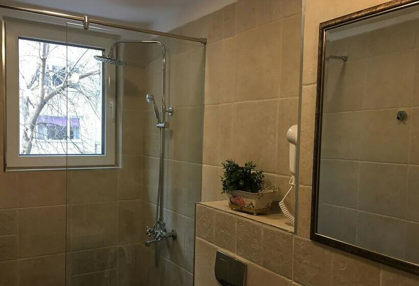 Quarto Estandar, Family Hotel Agoncev