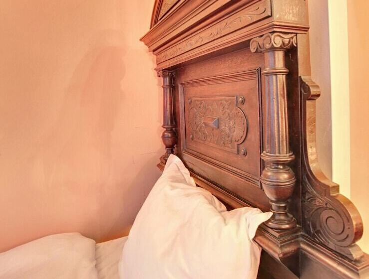 Quarto Triplo Deluxe, Evmolpia