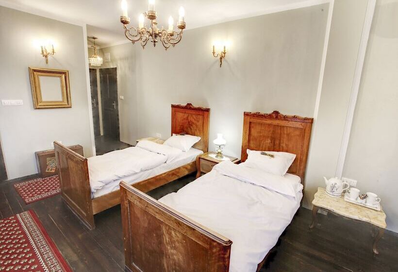 Quarto Superior Quádruplo, Evmolpia
