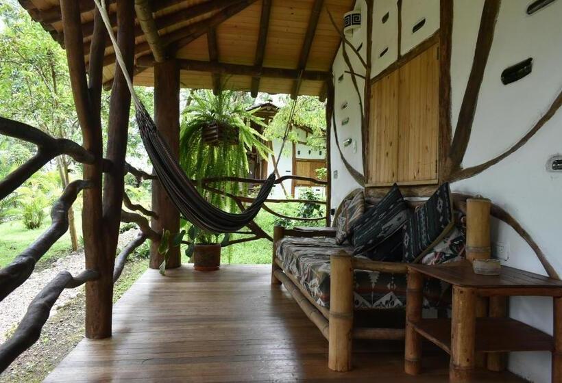 Standard Triple Room with Terrace, La Casa De Francois