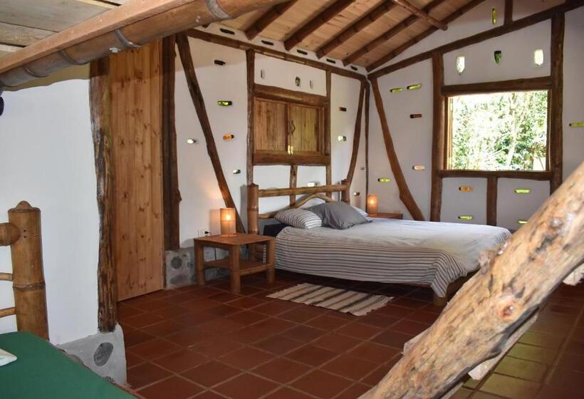 اتاق استاندارد سه نفره, La Casa De Francois