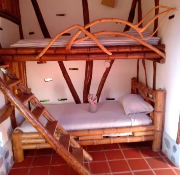 اتاق استاندارد سه نفره, La Casa De Francois