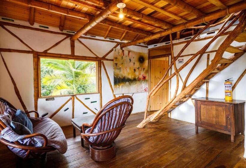 تختخواب در اتاق مشترک, La Casa De Francois