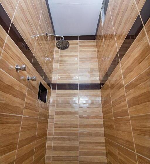 Quarto Familiar Deluxe, Nilas