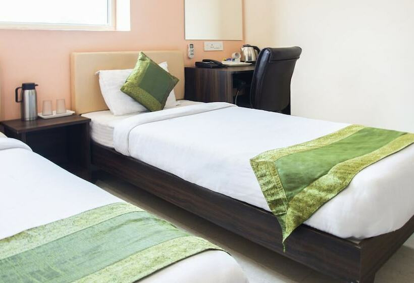 Номер Стандарт, Treebo Atithi Inn