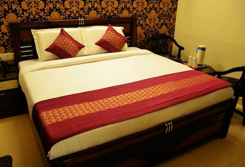 اتاق لوکس, Jinendra Inn