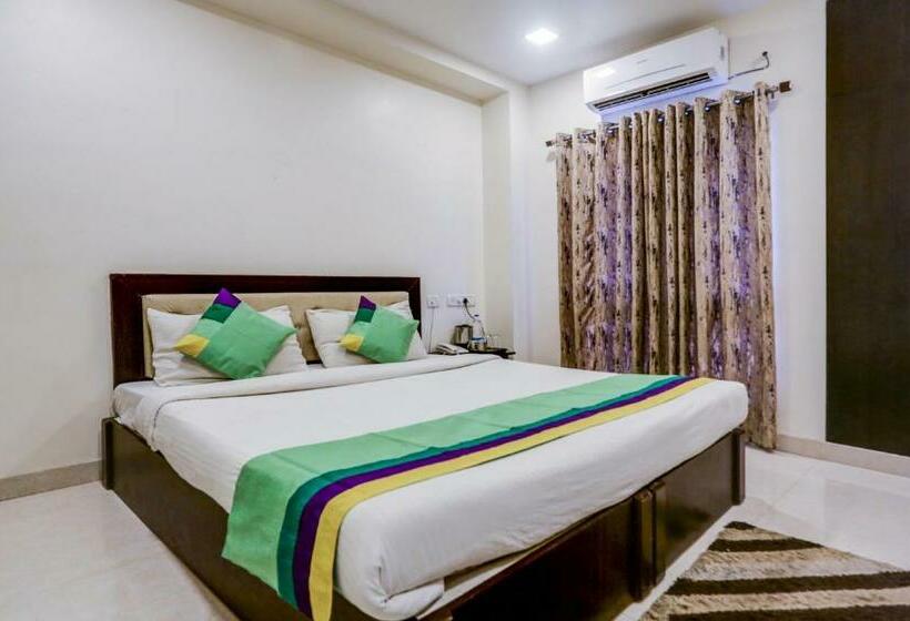 Quarto Estandar, Royal Elite Madurai
