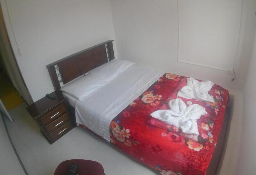 베이직 3인 룸, Nomada Hostel