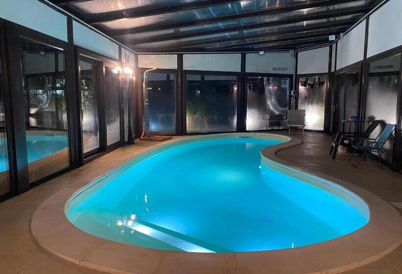 اتاق خانوادگی, B&b Etna Country