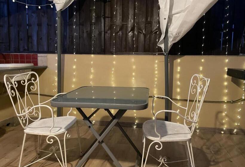 سوئیت جونیور با تراس, B&b Etna Country