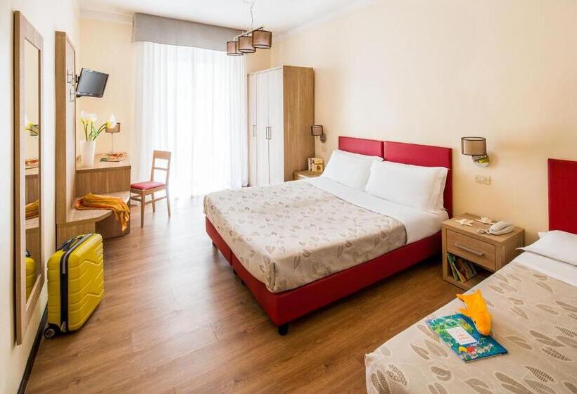 Quarto Triplo Estandar com Sacada, Curtis Centrale