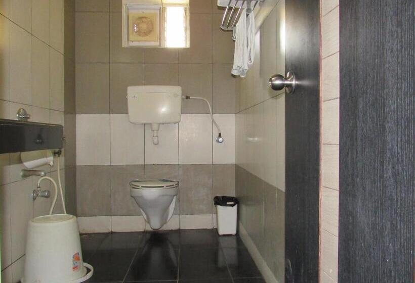 غرفة قياسية, Devis Grand