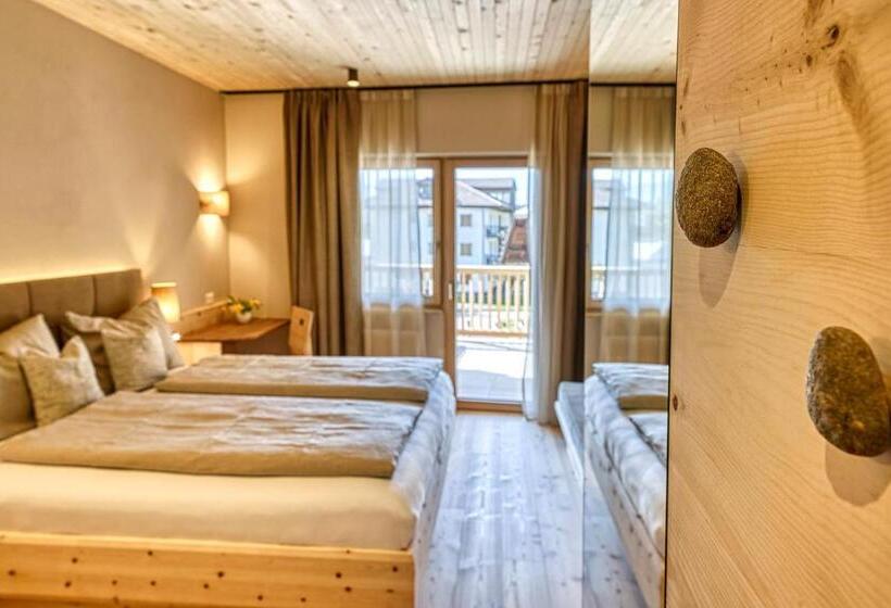 Номер Стандарт с Балконом, Eco Bnb & Apartments Bründlerhof