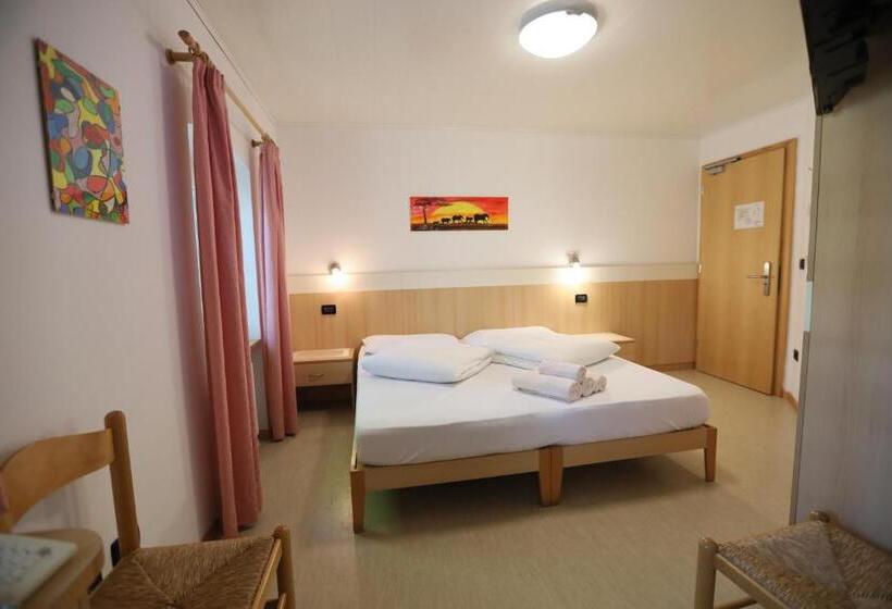 Номер Economy, Stampfer B&b