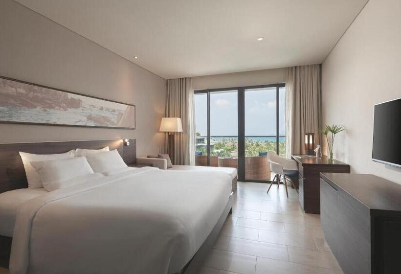 اتاق سوپریور با چشم‌انداز دریا, Novotel Phu Quoc Resort