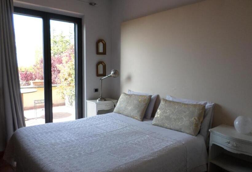Standard Triple Room with Terrace, B&b Ellera Viterbo