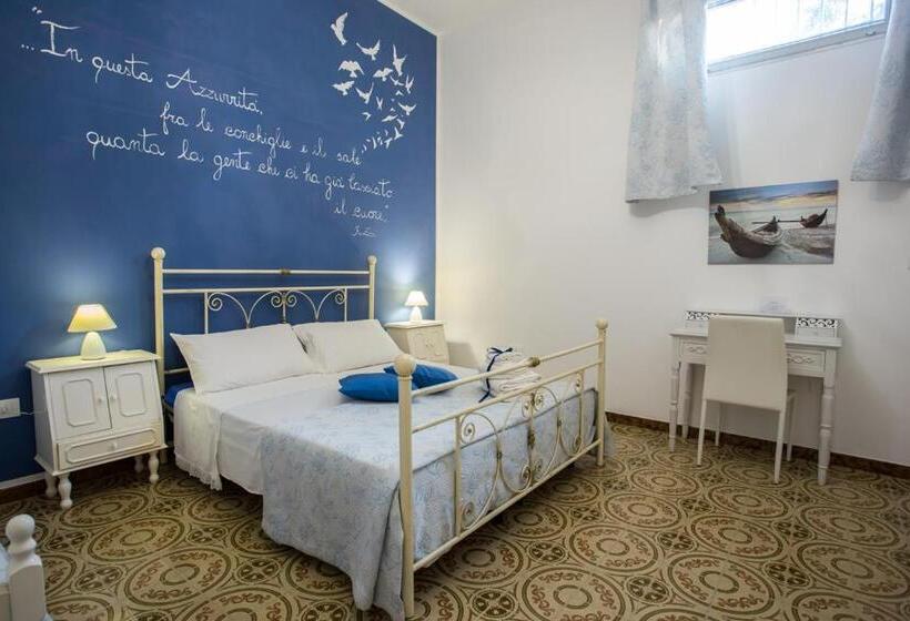 غرفة قياسية, Casa Poesia